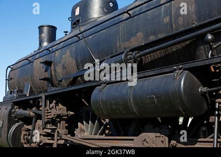 Vannas, Norrland Svezia - 13 agosto 2021: Parte di una vecchia locomotiva a vapore nera Foto Stock