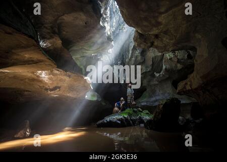 Grotta di Nizza Son tra nella provincia di Kien Giang, nel Vietnam meridionale Foto Stock