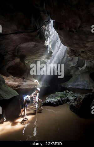 Grotta di Nizza Son tra nella provincia di Kien Giang, nel Vietnam meridionale Foto Stock
