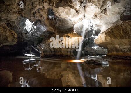 Grotta di Nizza Son tra nella provincia di Kien Giang, nel Vietnam meridionale Foto Stock