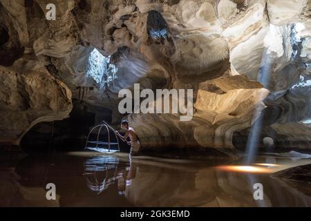 Grotta di Nizza Son tra nella provincia di Kien Giang, nel Vietnam meridionale Foto Stock