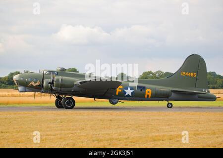 Il Boeing B-17 "Sally B" all'Abingdon Air & Country Show 2021 Foto Stock