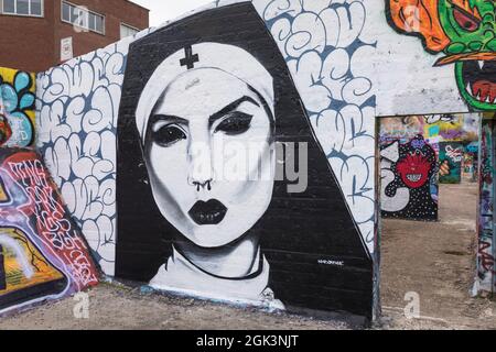 Grafitti Art in un edificio abbandonato a Gand, in Belgio Foto Stock