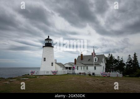 PEMAQUID POINT, STATI UNITI - 21 agosto 2021: Una bella vista di una giornata di tempesta al faro di Pemaquid Point, Maine negli Stati Uniti Foto Stock