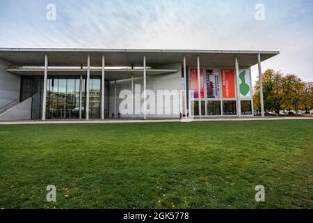 Museo d'Arte Pinakothek der moderne - Monaco, Baviera, Germania Foto Stock