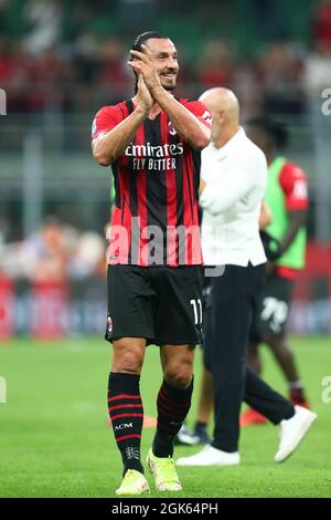 Milano, Italia. 12 settembre 2021. Zlatan Ibrahimovic dell'AC Milan festeggia al termine della serie una partita tra l'AC Milan e la SS Lazio. Foto Stock