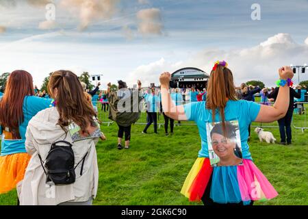 Arley Hall & Gardens-5k Sunset Walk per raccogliere soldi per San Rocco, l'ospedale locale per le persone a cui è stata diagnosticata una malattia che limita la vita Foto Stock