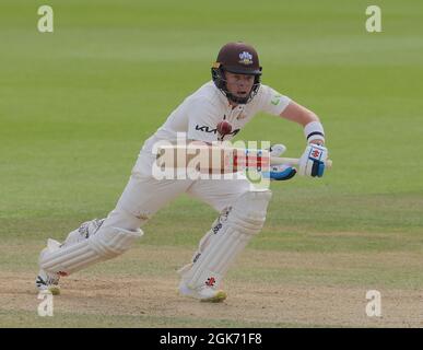 13 settembre 2021. Londra, Regno Unito. Ollie Pope di Surrey batte mentre Surrey prende l'Essex nel campionato della contea al Kia Oval, giorno due. David Rowe/Alamy Live News Foto Stock