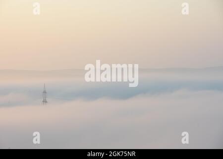 Inversione delle condizioni meteorologiche nei pressi del lago tedesco Edersee Foto Stock