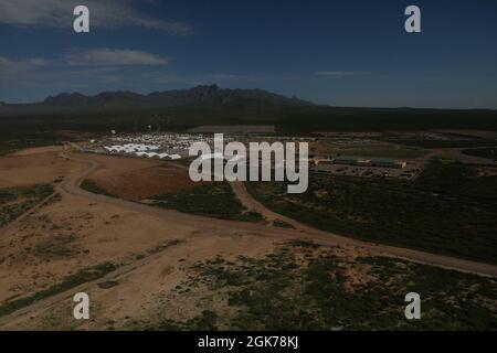 Foto della zona di Dona Ana Housing Area vicino a Fort Bliss, Texas il 23 agosto 2021. Il Dipartimento della Difesa, attraverso il comando del Nord degli Stati Uniti, e in supporto del Dipartimento di Stato e del Dipartimento di sicurezza interna, sta fornendo trasporto, alloggio temporaneo, screening medico, e supporto generale per fino a 50,000 sfollati afghani in strutture adeguate, in strutture permanenti o temporanee, il più rapidamente possibile. Questa iniziativa fornisce un sostegno essenziale agli afghani vulnerabili in luoghi sicuri al di fuori dell'Afghanistan. Foto Stock