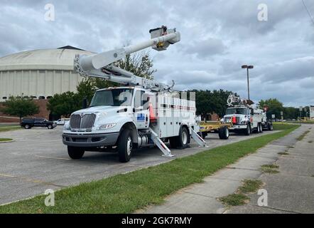Lafayette, LA – Urban Search and Rescue ha iniziato la pre-staging per le operazioni dopo che l'uragano Ida ha fatto la caduta. Foto Stock