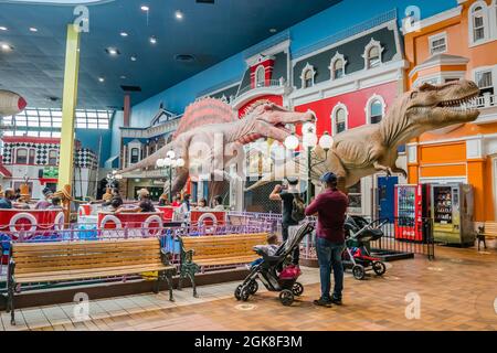 Il Fantasy Fair è il più grande parco divertimenti al coperto di Toronto, Ontario, Canada, ed è situato all'interno del centro commerciale woodbine Foto Stock