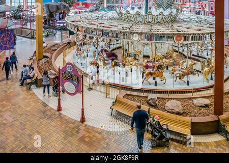 Il Fantasy Fair è il più grande parco divertimenti al coperto di Toronto, Ontario, Canada, ed è situato all'interno del centro commerciale woodbine Foto Stock