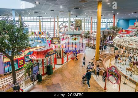 Il Fantasy Fair è il più grande parco divertimenti al coperto di Toronto, Ontario, Canada, ed è situato all'interno del centro commerciale woodbine Foto Stock