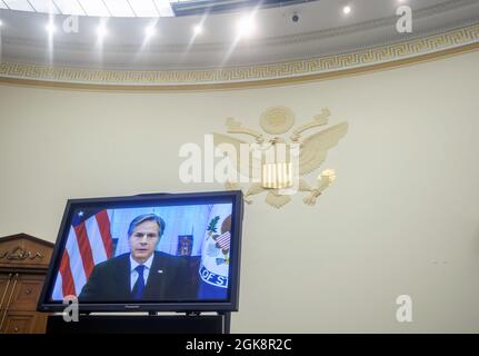 Washington, Stati Uniti. 13 settembre 2021. Il Segretario di Stato Antony Blinken testimonia virtualmente durante un'audizione della Camera Foreign Affairs Committee sul ritiro degli Stati Uniti dall'Afghanistan al Campidoglio degli Stati Uniti a Washington, DC., martedì 13 settembre 2021. Foto di Bonnie Cash/UPI Credit: UPI/Alamy Live News Foto Stock