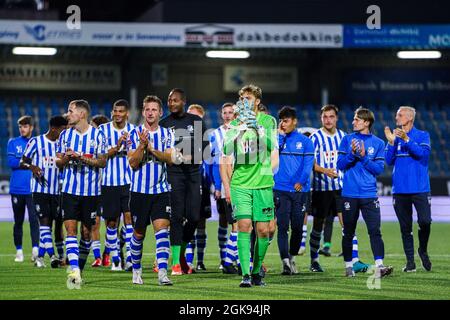 EINDHOVEN, PAESI BASSI - SETTEMBRE 13: Jens van Son del FC Eindhoven e Nigel Bertram del FC Eindhoven durante la partita di Keukenkampioen Divisie tra il FC Eindhoven e Helmond Sport al Jan Louwers Stadion il 13 Settembre 2021 a Eindhoven, Paesi Bassi (Foto di Joris Verwijst/Orange Pictures) Foto Stock