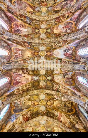Tetto verniciato. Chiesa di San Nicolas nel centro di Valencia. Spagna Foto Stock
