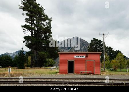 Stazione ferroviaria di Cass, la sezione più alta della linea ferroviaria che collega Christchurch a Greymouth, Isola del Sud, Nuova Zelanda. Foto Stock