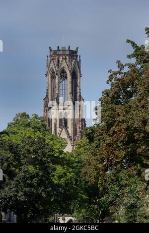 Seconda chiesa più grande a Colonia la chiesa neogotica cattolica di Sant'Agnese Foto Stock