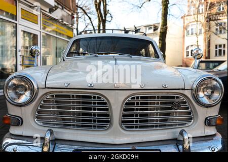 Volvo Amazon dalla parte anteriore Foto Stock