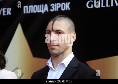 KYIV, UCRAINA - 14 SETTEMBRE 2021 - Tokyo 2020 medaglia di bronzo, Karateka Stanislav Horuna partecipa alla cerimonia per inaugurare le stelle dell'outstandin Foto Stock