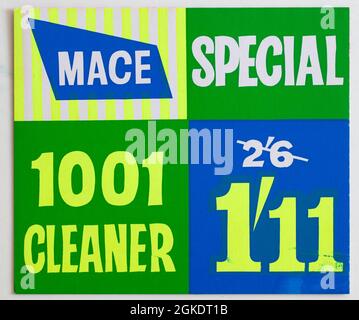 Vintage 1960 Mace Shop Price Display Card - 1001 Cleaner Foto Stock