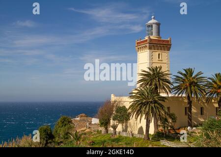 Faro di segnalazione a Capo Spartel in Nord Africa, nei pressi di Tangeri in Marocco Foto Stock