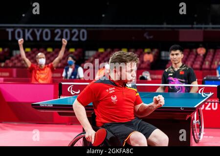 TOKIO (SHIBUYA-KU), GIAPPONE - AGOSTO 29: WERWAS am Tag (5) der Paralympics (Paralympische Spiele) Tokio 2020 waehrend der Tischtennnis Wettbewerbe in T Foto Stock