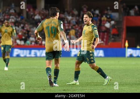 Granada, Spagna. 13 settembre 2021. Andres Guardado festeggia il suo obiettivo 1-0 durante la partita Liga tra Granada CF e Real Betis allo stadio Nuevo Los Carmenes il 13 settembre 2021 a Granada, Spagna. (Foto di José M Baldomero/Pacific Press/Sipa USA) Credit: Sipa USA/Alamy Live News Foto Stock