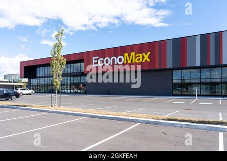 Kirkland, Quebec, Canada - 3 settembre 2021: Negozio di mobili di Brault e Maritineau a Kirkland, Quebec, Canada. Foto Stock