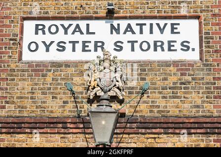 Edificio dei Royal Native Oyster Stores a Whitstable nel Kent Foto Stock
