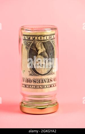 Ncept di valore e risparmio di dollari USA Foto Stock