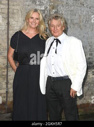 La foto deve essere accreditata ©Alpha Press 079965 14/09/2021 Rod Stewart e Rachel Hunter The Sun Chi Cares vince i premi 2021 a Londra Foto Stock