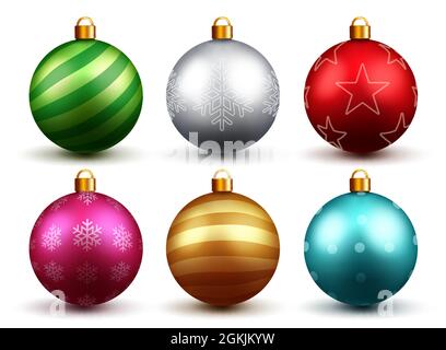 Palle di Natale vettore set design. Sfera di natale 3d realistica colorata con stampa di Natale e motivi isolati su sfondo bianco per ornamento di vacanza. Illustrazione Vettoriale