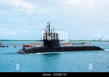 PORTO DI APRA, Guam (dal 2, 2021) - JS Ouryu attrae nel porto di Apra durante una visita programmata al porto della base navale statunitense Guam 2 settembre. (STATI UNITI Foto Navy di Shaina o’Neal) Foto Stock