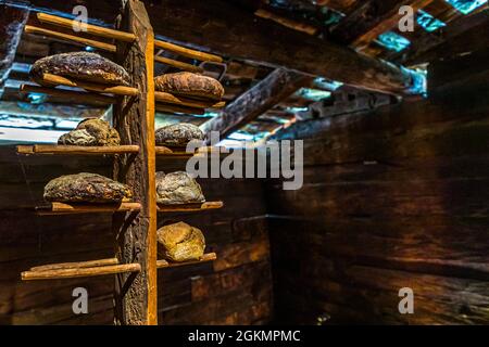 Artigianato popolare nel museo di Bosco Gurin, Circolo della Rovana, Svizzera Foto Stock