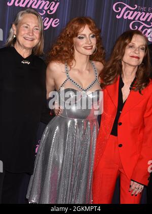 New York City, USA, 14 settembre 2021, Cherry Jones, Isabelle Huppert e Jessica Chastain assistono agli occhi di Tammy Faye New York prima al SVA Theatre il 14 settembre 2021 a New York City, NY, USA. Foto di MM/ABACAPRESS.COM Foto Stock