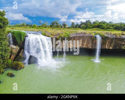 Bella cascata Dray Nur nella provincia di Dak Nong nel Vietnam centrale Foto Stock