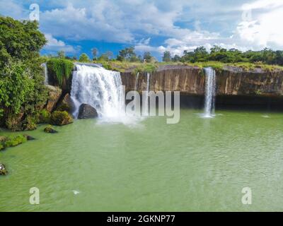 Bella cascata Dray Nur nella provincia di Dak Nong nel Vietnam centrale Foto Stock