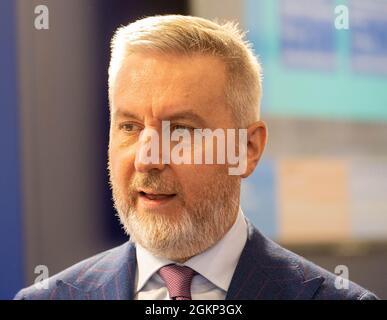 Londra, Regno Unito. 15 settembre 2021. Lorenzo Guerini il Ministro della Difesa italiano visita la mostra DSEI a Londra Credit: Ian Davidson/Alamy Live News Foto Stock