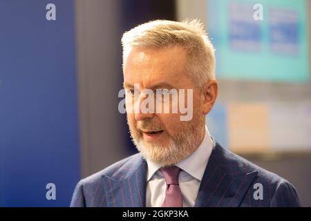 Londra, Regno Unito. 15 settembre 2021. Lorenzo Guerini il Ministro della Difesa italiano visita la mostra DSEI a Londra Credit: Ian Davidson/Alamy Live News Foto Stock