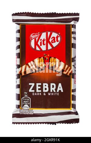 Bar di Zebra KitKat Kit-Kat bianco e scuro Kat Kit Kat isolato su sfondo bianco Foto Stock