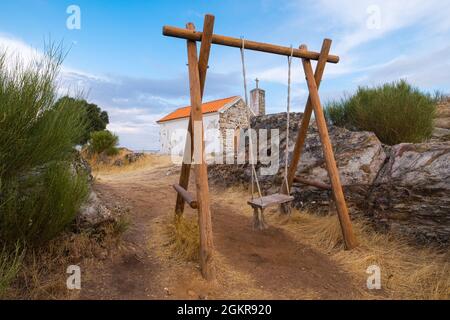 Mogadouro, Portogallo - 26 agosto 2021 : São Cristóvão swing, Distretto di Braganca, Portogallo Foto Stock