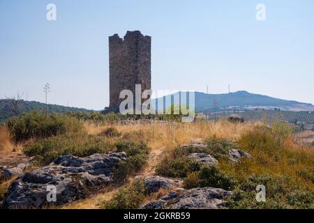 Mogadouro, Portogallo - 27 agosto 2021: Ex castello dell'Ordine dei Templari nella regione di Trás os Montes e Alto Douro, distretto di Braganca, Foto Stock