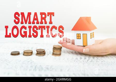Scrittura visualizzazione testo Smart Logistics. Business Concept integrazione della tecnologia intelligente nel sistema logistico nuove rate e Foto Stock