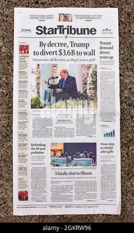 La prima pagina del quotidiano StarTribune mostra che Trump ha deviato i fondi per il muro. St Paul Minnesota, Stati Uniti Foto Stock