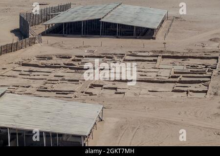 Sito archeologico Huaca del Sol y de la Luna (Tempio del Sole e della Luna) a Trujillo, Perù. Il sito è stato costruito nel periodo Moche. Foto Stock