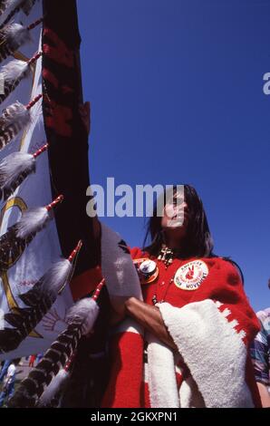 ©1992 proteste: Il movimento indiano americano (AIM) MIRA a un raduno in Texas contro la celebrazione di Columbus a Corpus Christi, Texas. Foto Stock