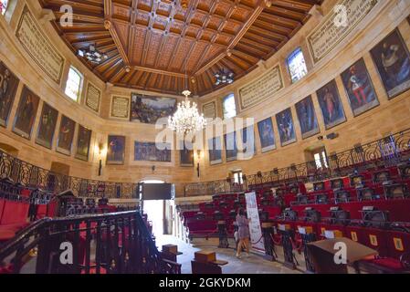 Guernica, Spagna - 10 settembre 2021: Incontro con la Casa dell'Assemblea Generale a Guernica (Gernika), Paesi Baschi, Euskadi, Spagna Foto Stock
