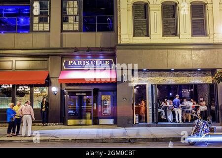 Chicago Illinois, River North, Downtown, West Hubbard Street, vita notturna edifici Paris Club Bistro & Bar Foto Stock